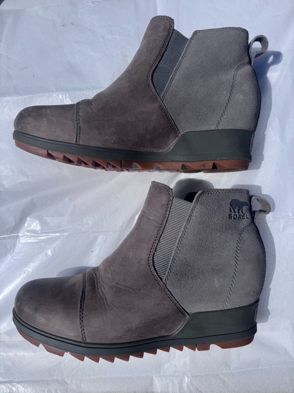 Sorel Women's Grey Suede Chelsea Wedge Booties